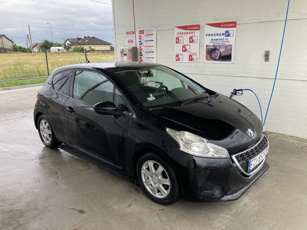 Peugeot 208 1.0 z gazem