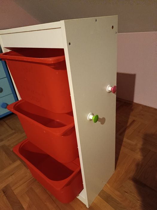 Szafka IKEA z pojemnikami