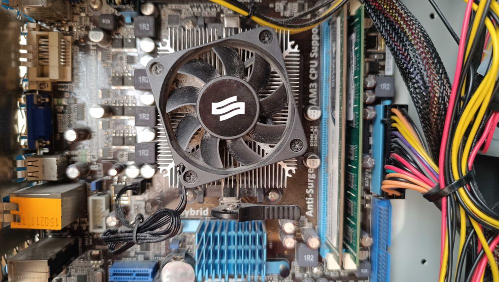 Komputer Athlon II X4 640/NVIDIA GeForce GT 630/ 8Gb ram/dysk ssd 1TB