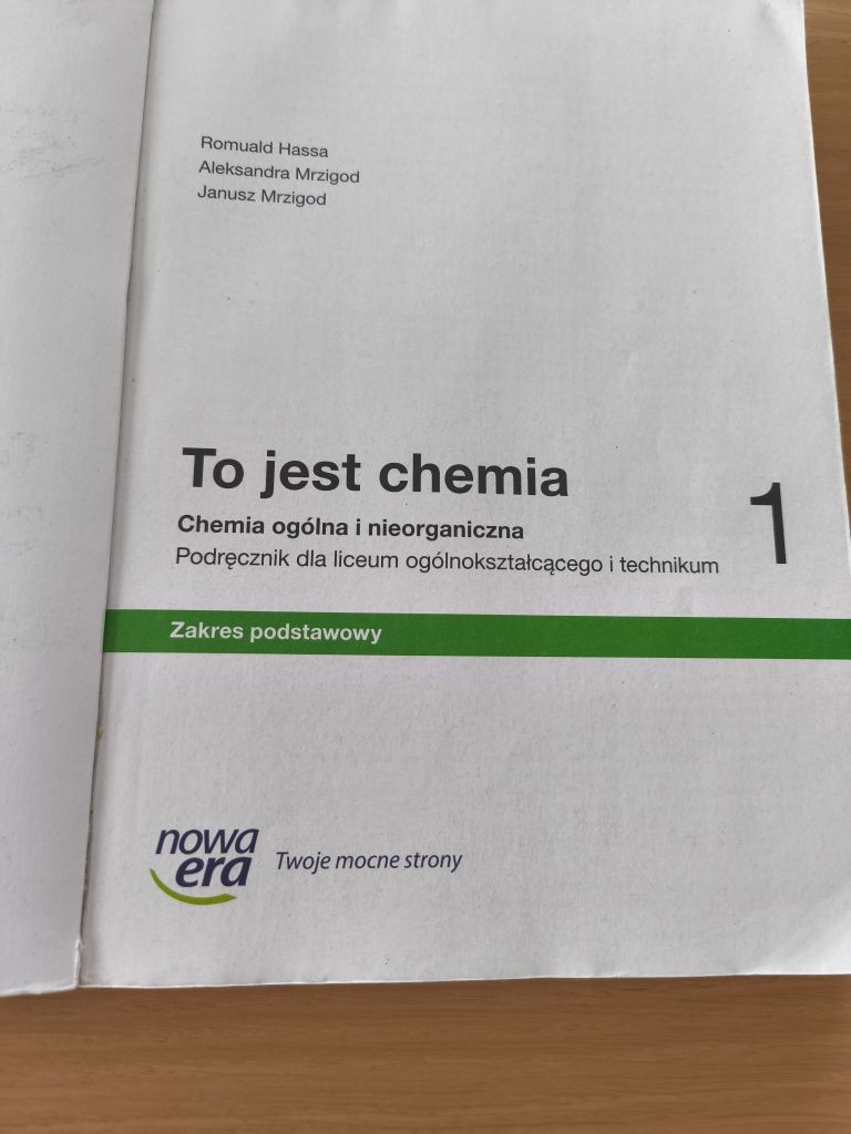 Podręcznik dla liceum i technikum Chemia 1