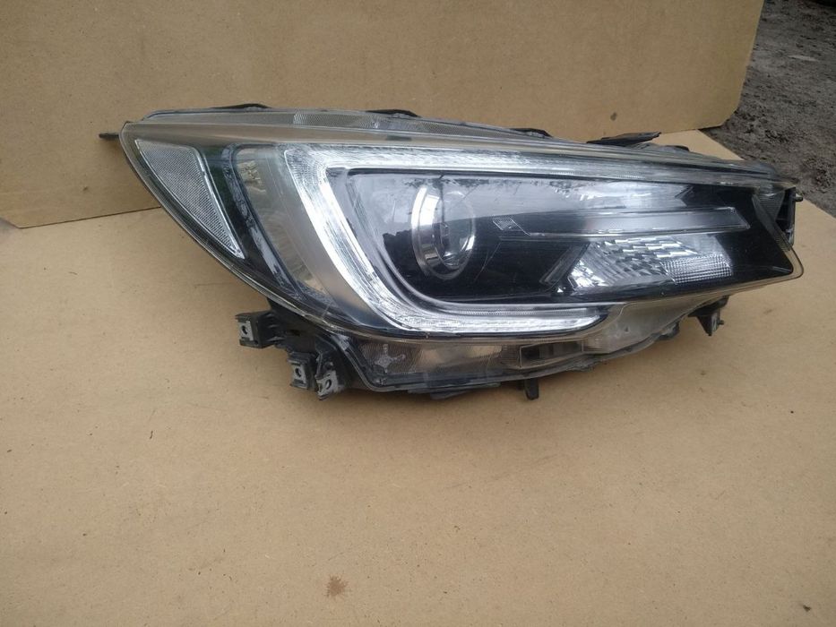 Фара правая Subaru Outback 2018 led 84002al180