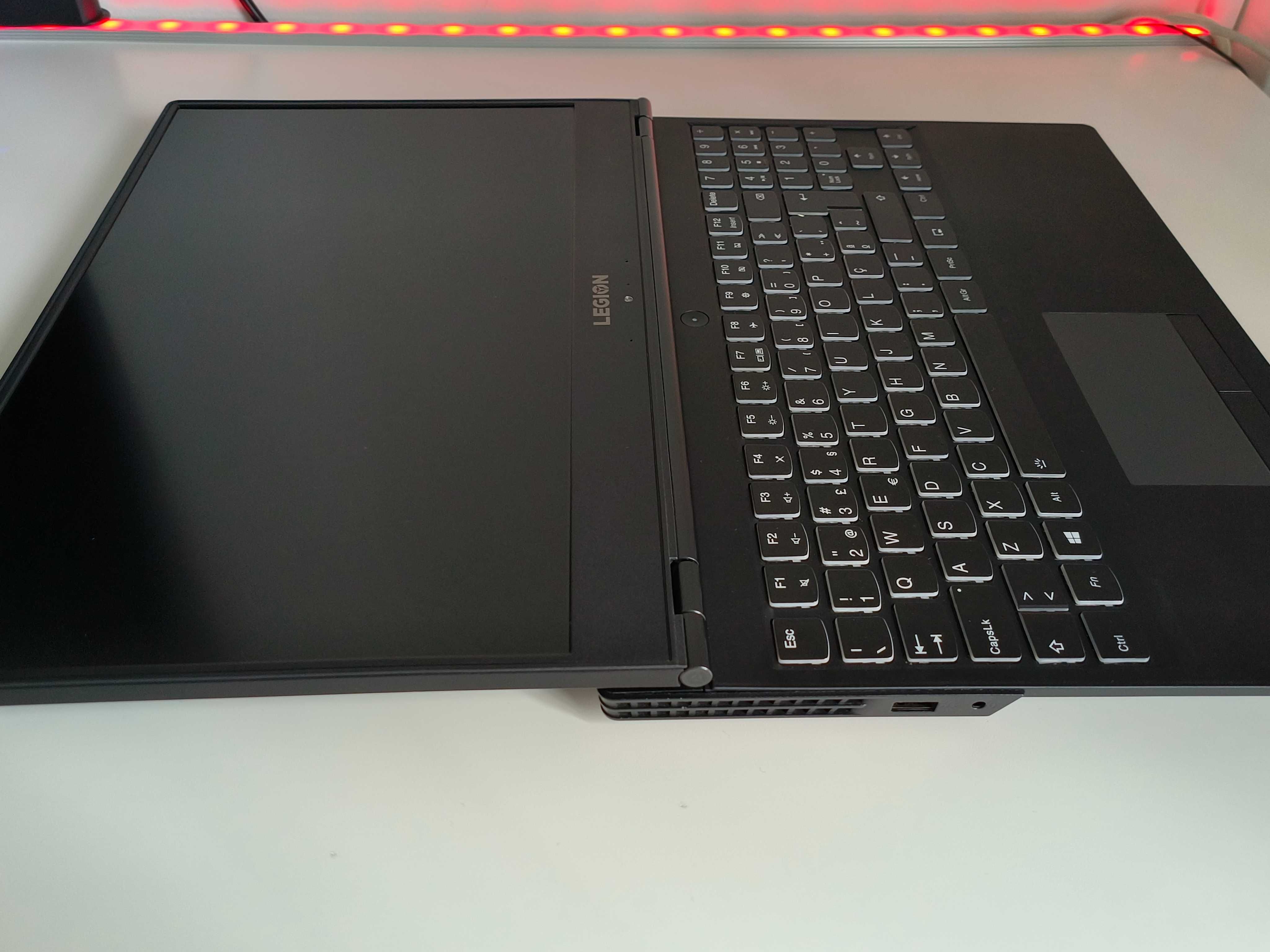 Portátil Gaming Lenovo Legion Y540