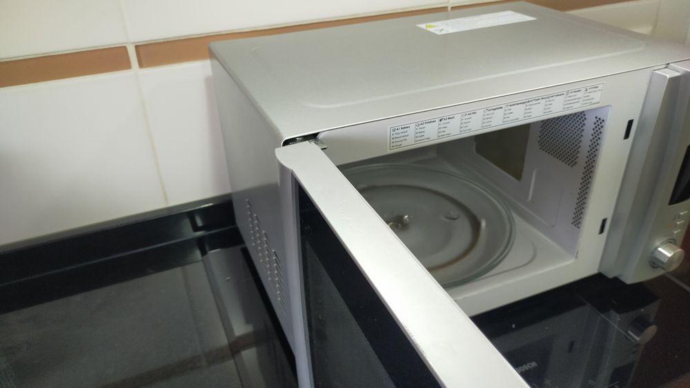 Microondas Candy com grelhador ( Grill )