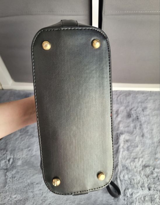 Nowa czarna torebka Balenciaga