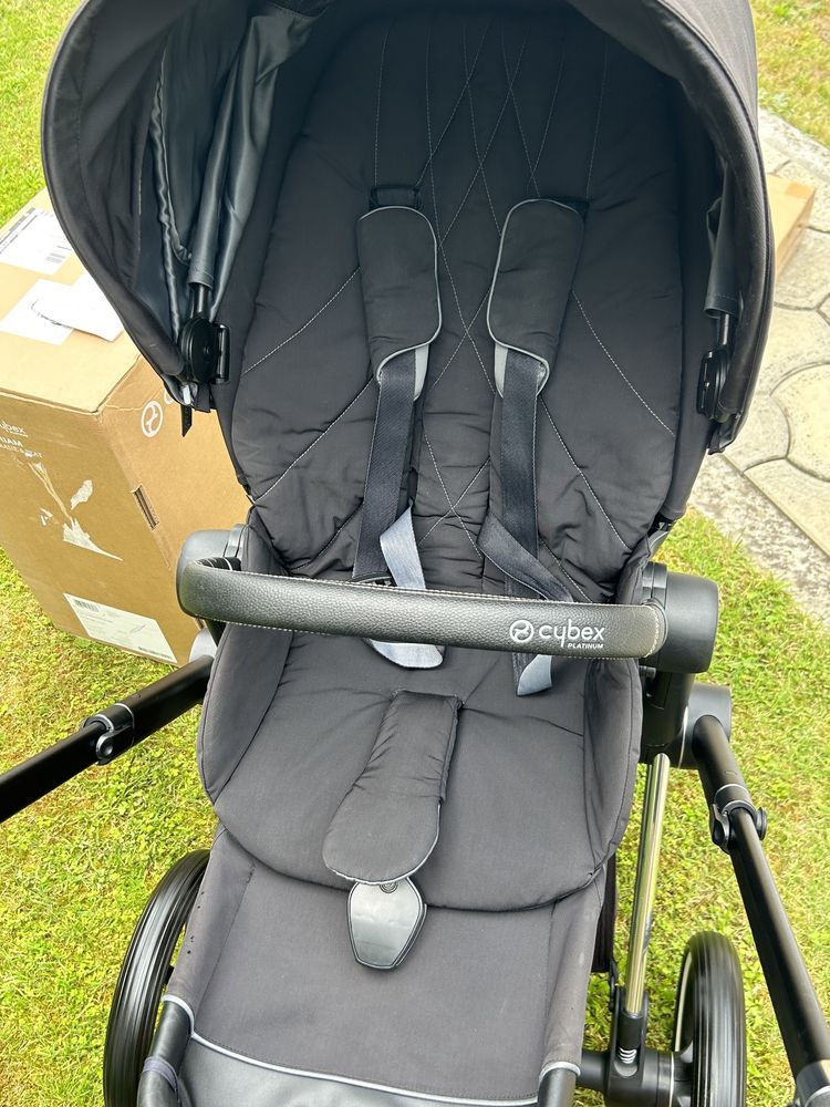 Cybex Priam Deep Black Platinum