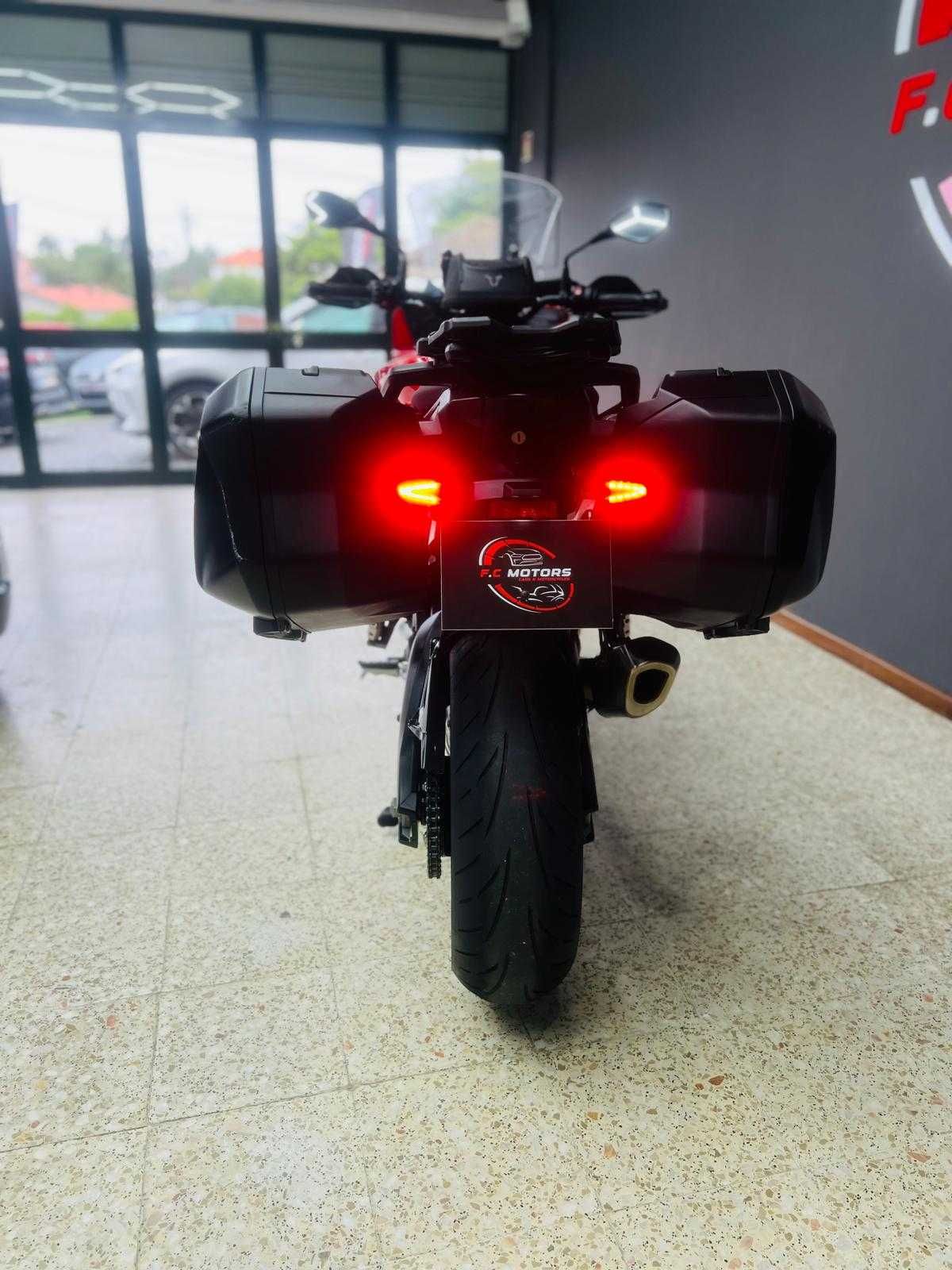 BMW S1000XR CARBON M
