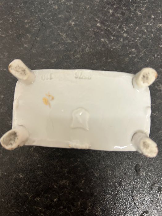 Статуетка з позолотою