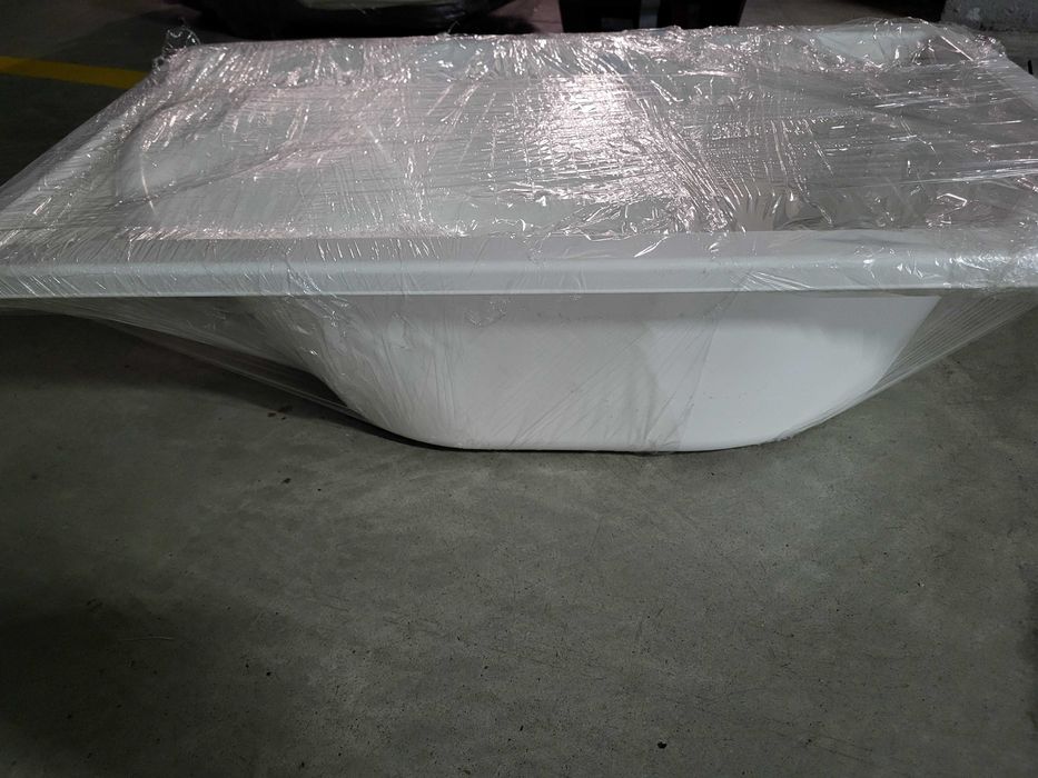 Banheira em muito bom estado..