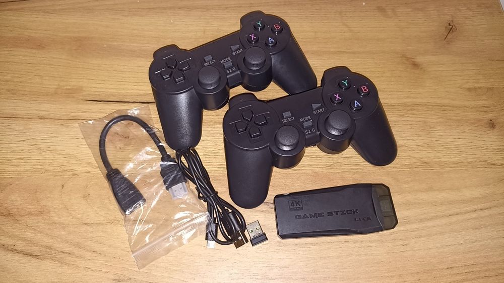 Ігровая приставка Game Stick Lite M8 64Gb 4K Ultra HD на два джойстика