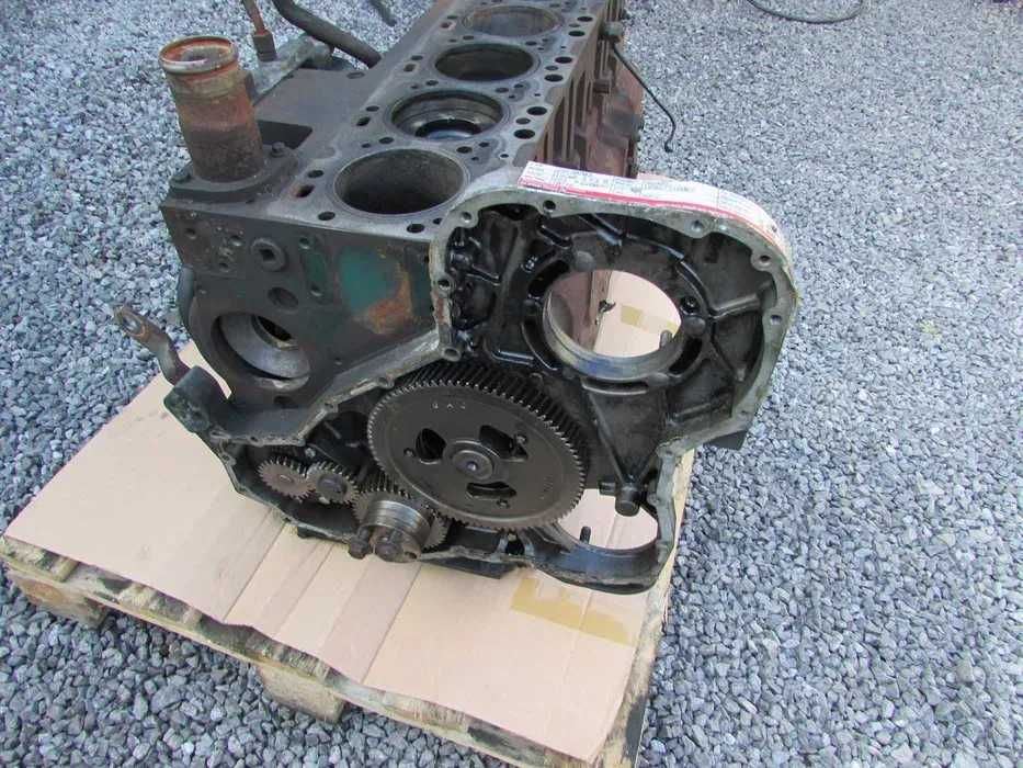 Blok silnik wał tłok cummins ISCe8.3 new holand case komatsu ładowarka