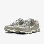 РОЗПРОДАЖ кросівки Nike Zoom Vomero 5