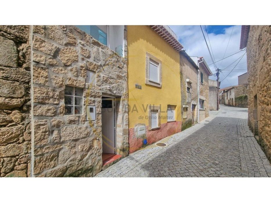 Moradia em Castelo Branco c/terraço T2 - 75.000€