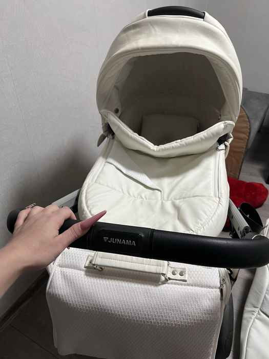 Коляска 2 в 1 Junama Diamond.