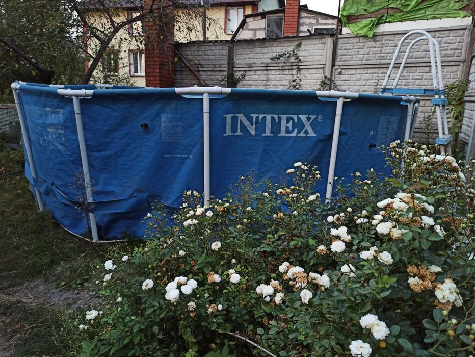 Продам басейн Intex