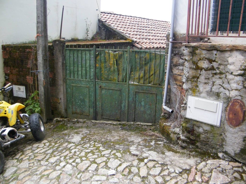 Casa em aldeia transmontana