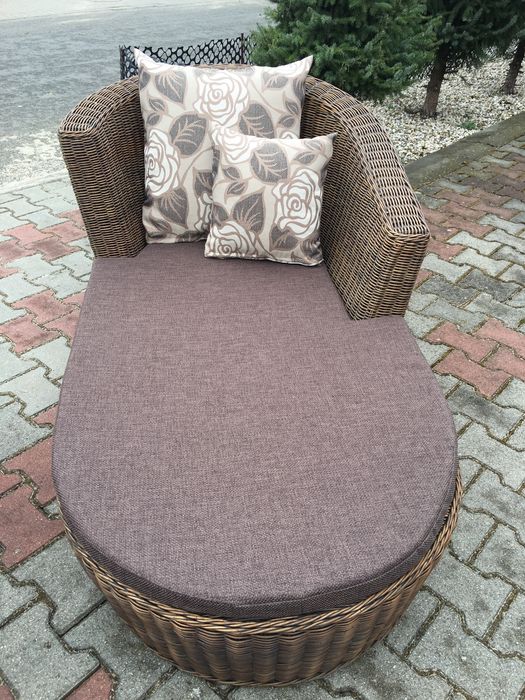 Lóżko- leżanka z wikliny za 2 sztuki