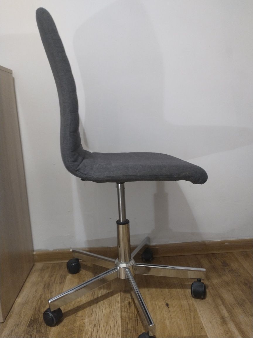 Krzesło do biurka ABILDHOLT