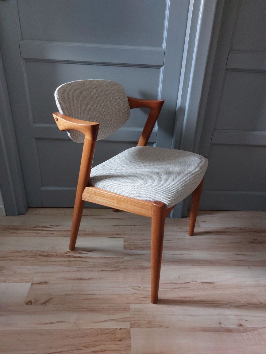 krzesło proj. Kai Krystiansen model 42 duńskie teakowe tapicerowane
