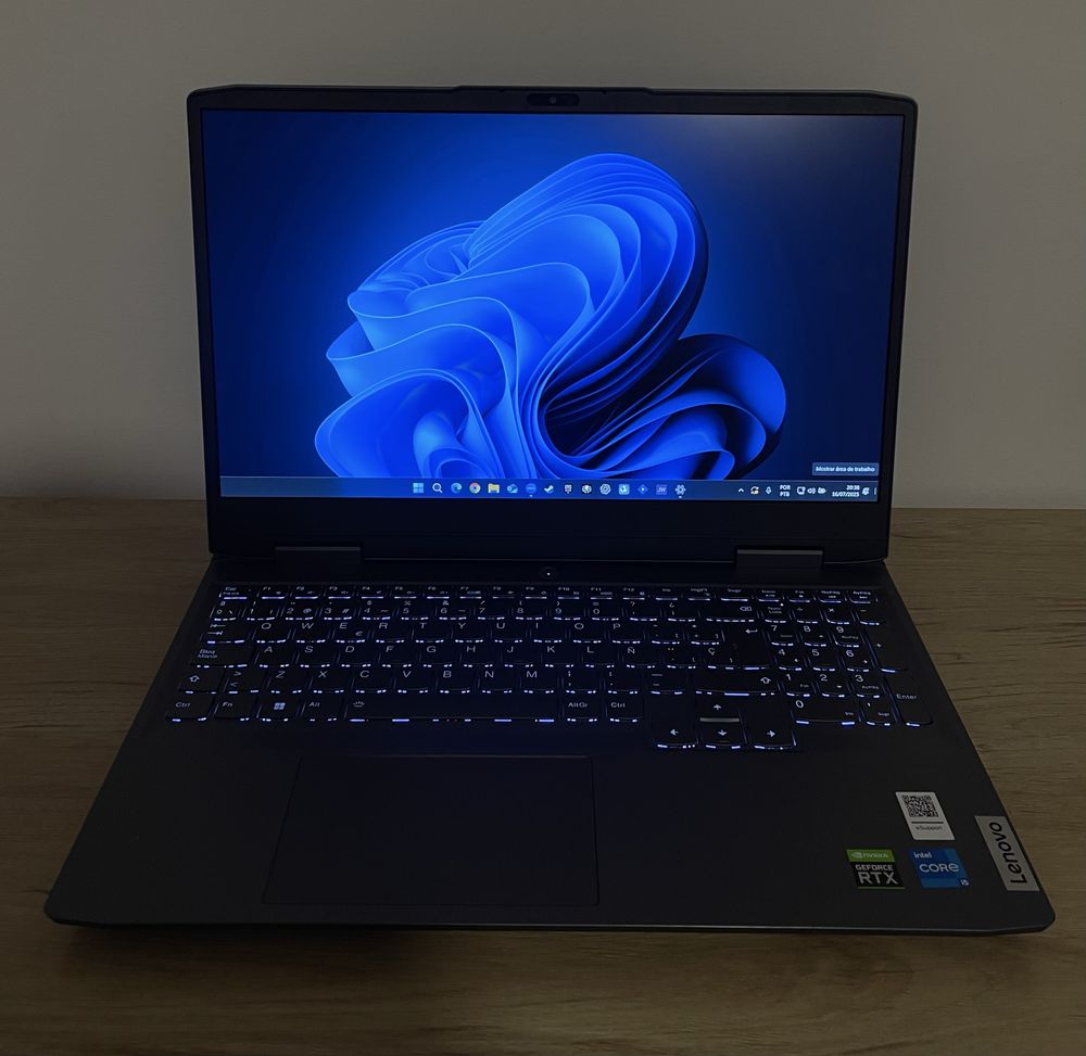 Portátil Gaming Lenovo LOQ 15IRH8