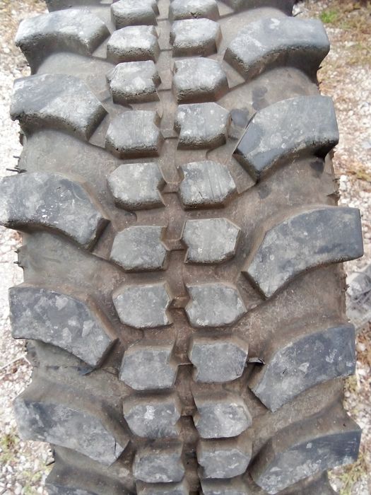 Резина245/70/16 .
