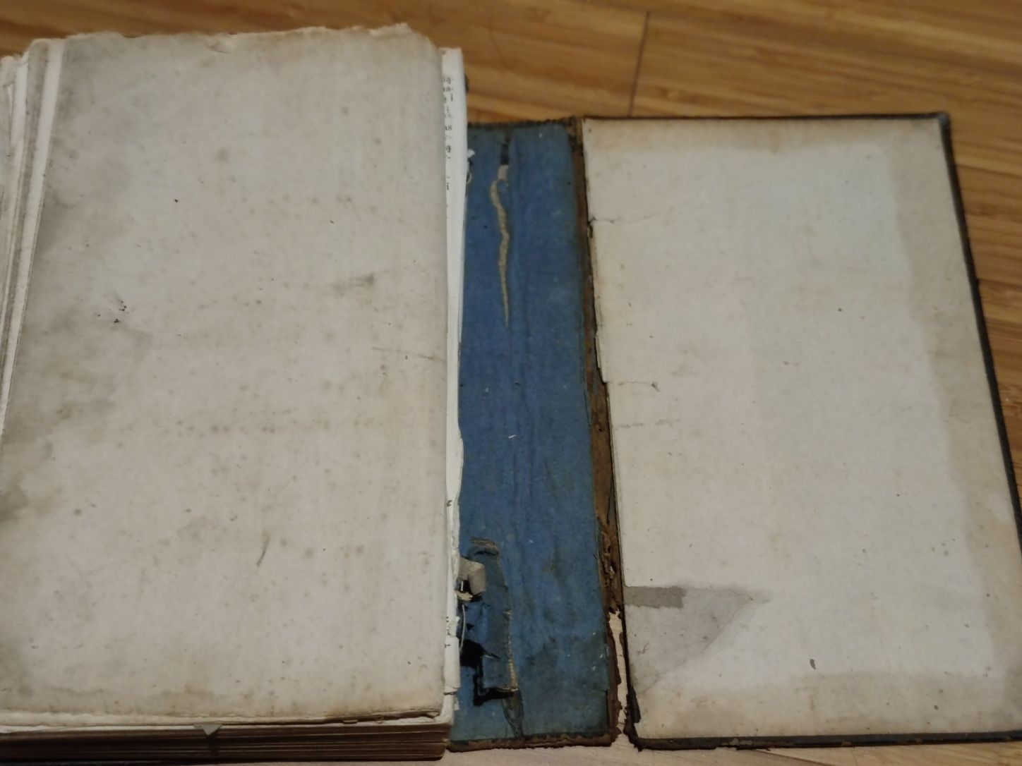 Stara biblia skórzana oprawa XIX w drukiem Trowicza I syna w Berlinie