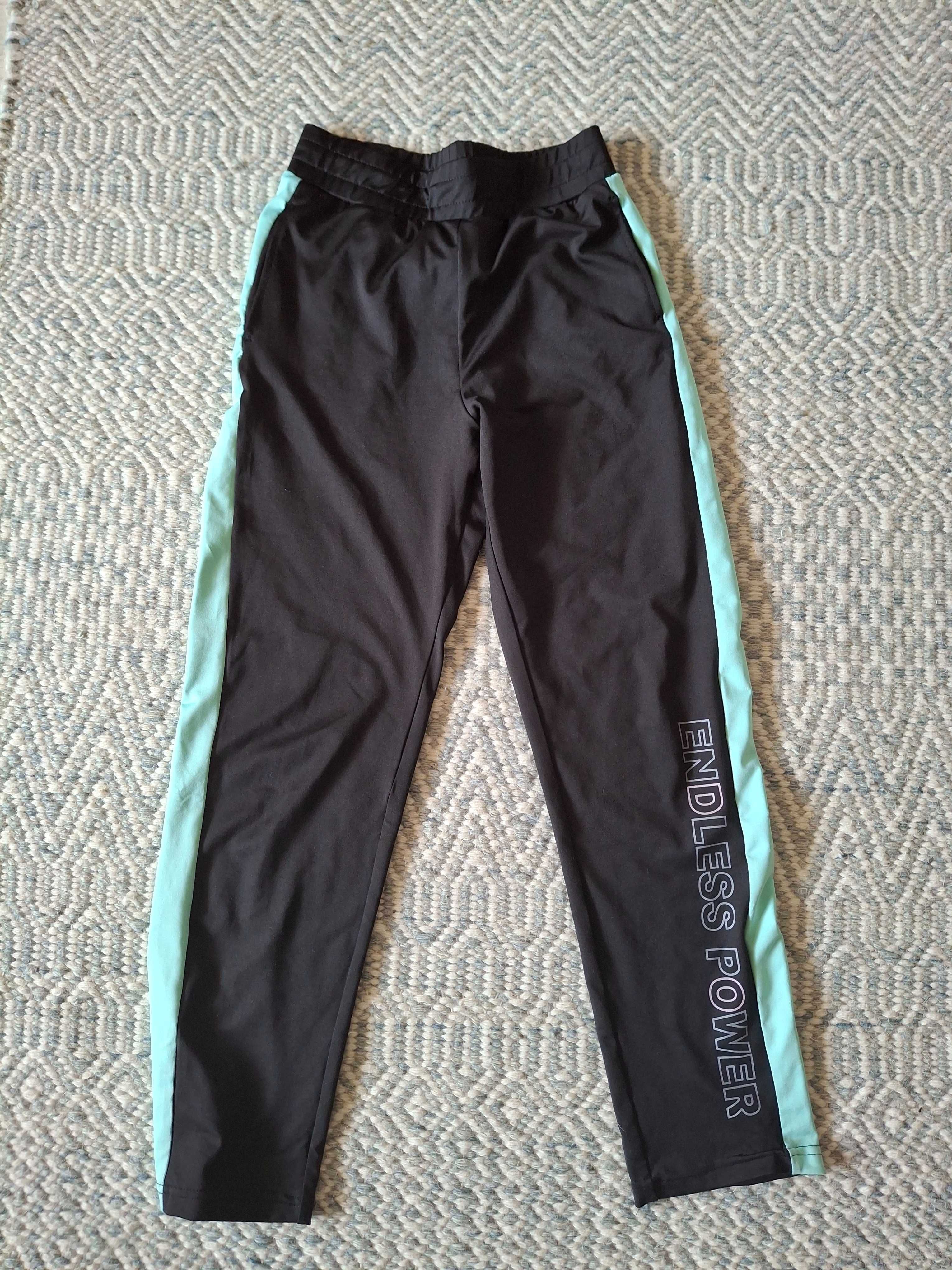Spodnie dresowe Coolclub 146 cm
