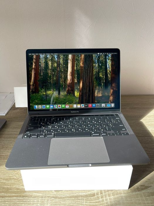 MacBook Pro 13 m2 16gb 256gb