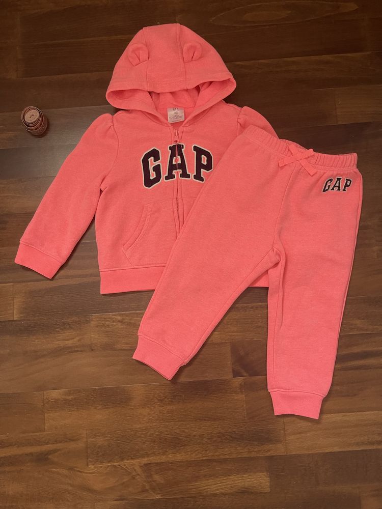 Костюм Gap 2 года (18-24м)