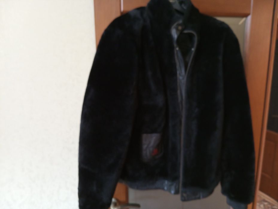 Продам зимнюю мужскую куртку на цигейке 54-56р