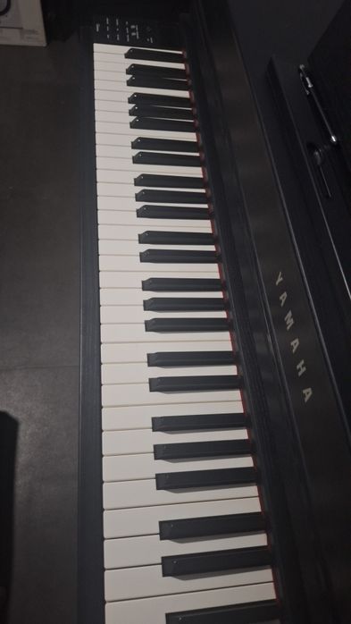 Piano yamaha clp 735 clavinova