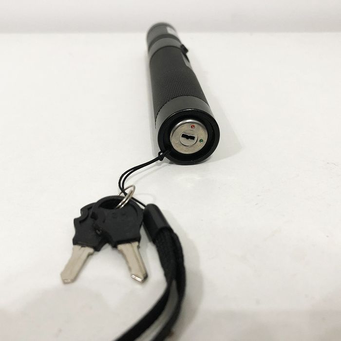 Лазерная указка зеленая до 10000 м Green Laset YL-303 лазерна вказівка