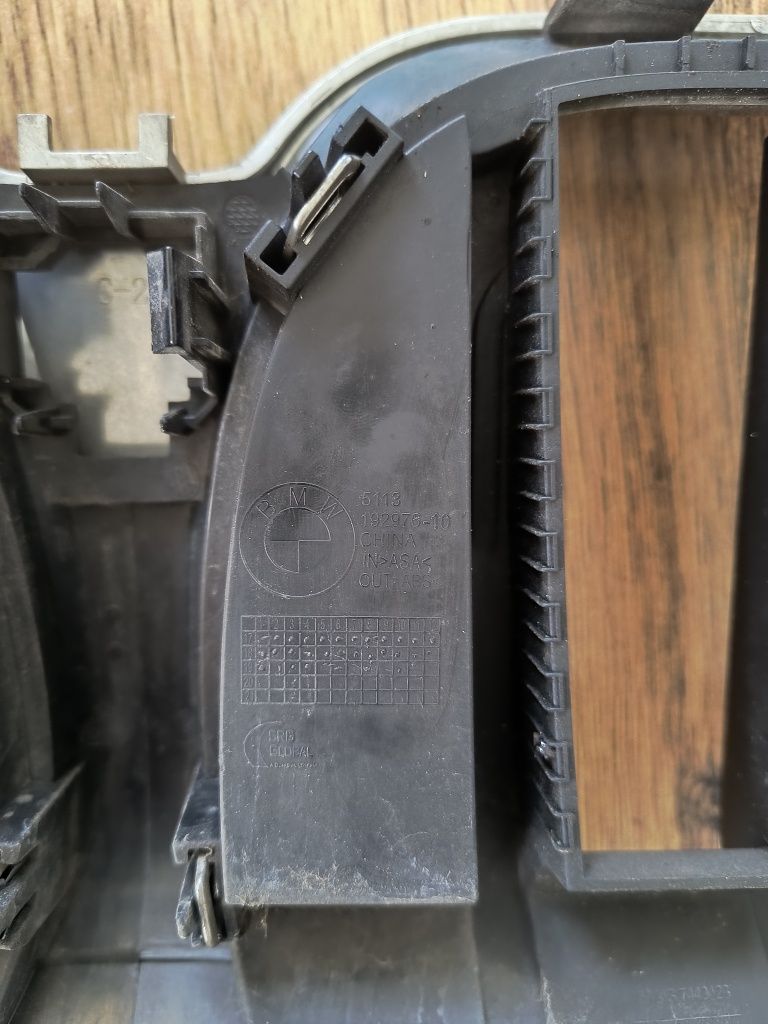 Atrapa chłodnicy BMW g20 g21 oryginalna