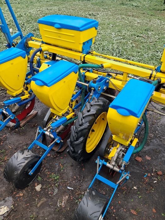 Продам пропашну сівалку УПС 8 СПУ-8М