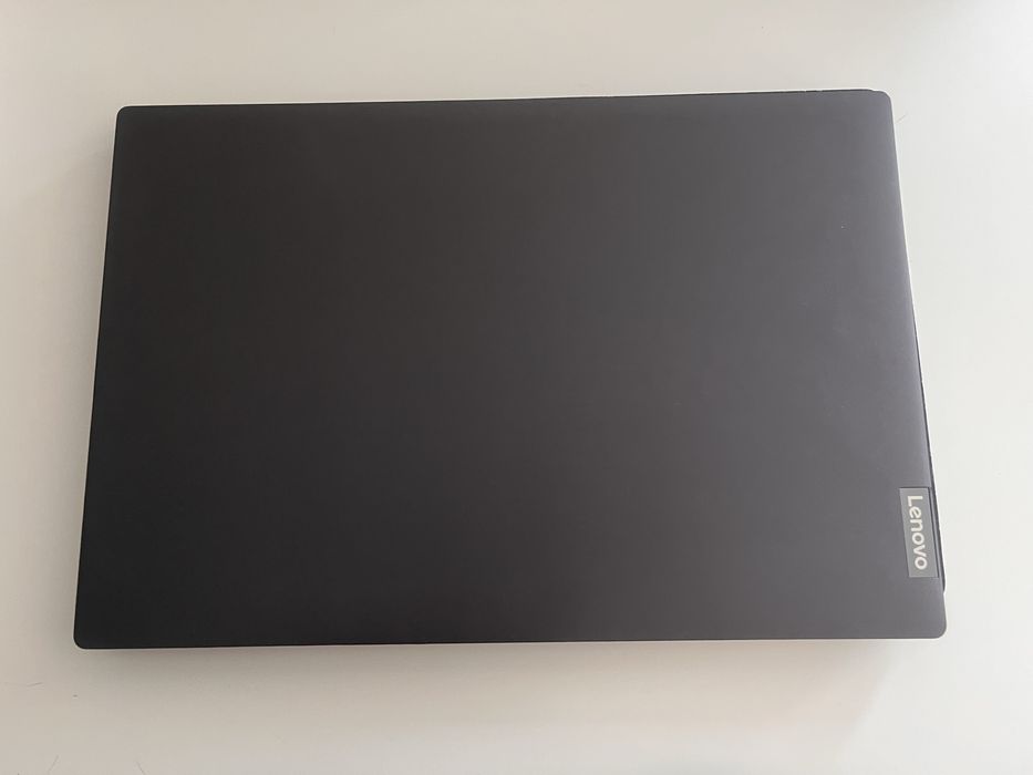 Laptop Lenovo V340-17IWL | i5-8265U / 8GB /SSD 238GB Windows 11 Pro