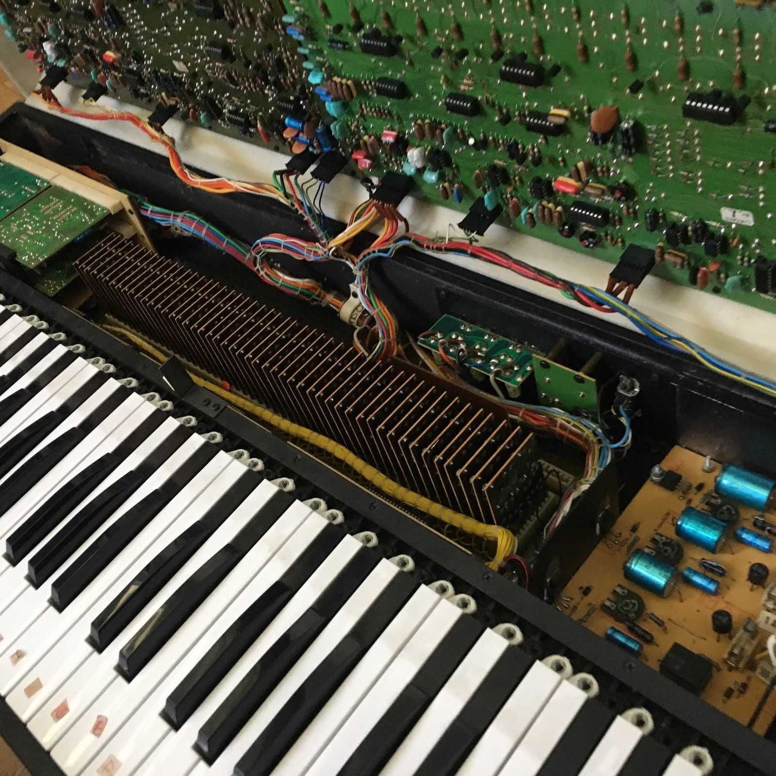 Elka Twin 61 analogowy syntezator string lata 70/80