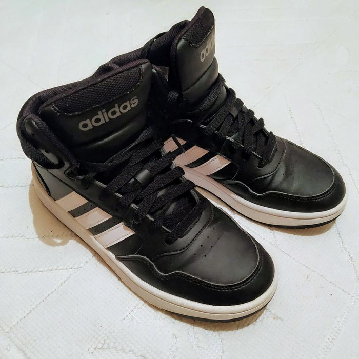 Tenis Adidas como novos