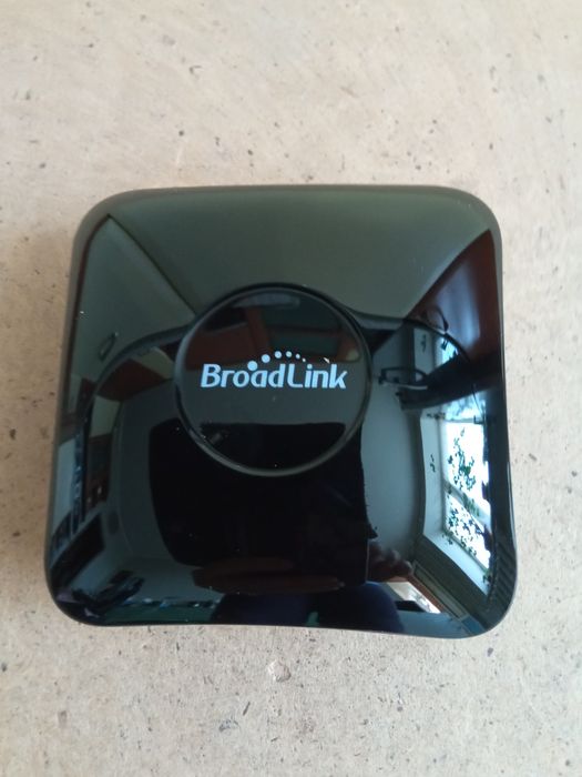 Универсальный пульт управления Broadlink RM4 Pro IR/RF