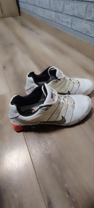 Кросівки Nike.     .