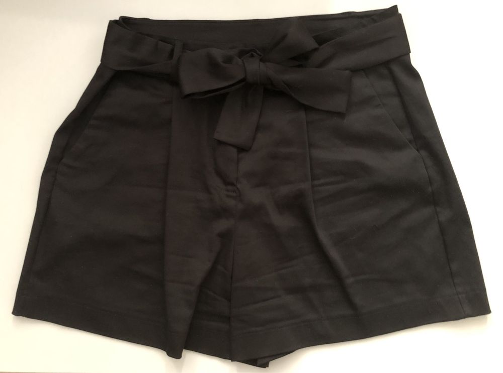 Eleganckie spodenki z wysokim stanem L / XL