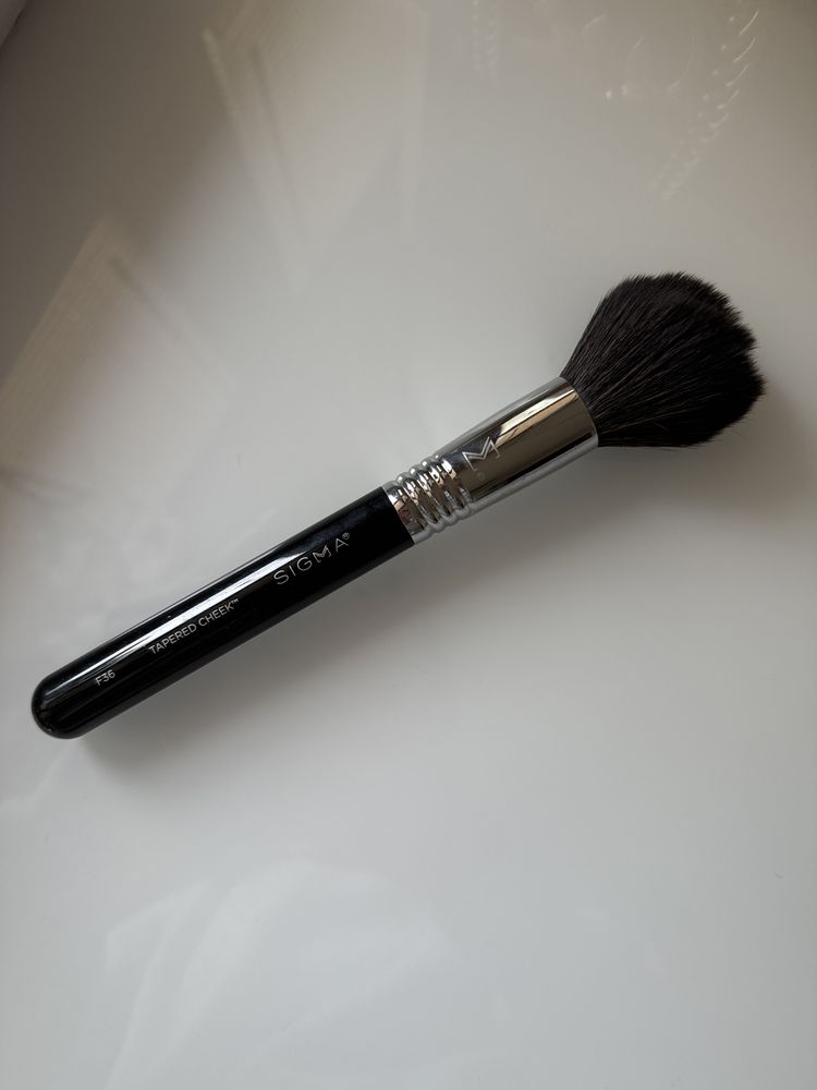 Pędzel do makiażu Sigma tapered cheek F36