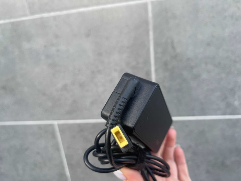 Оригінальний блок живлення Lenovo 45W/100-240V/20V/2.25A.