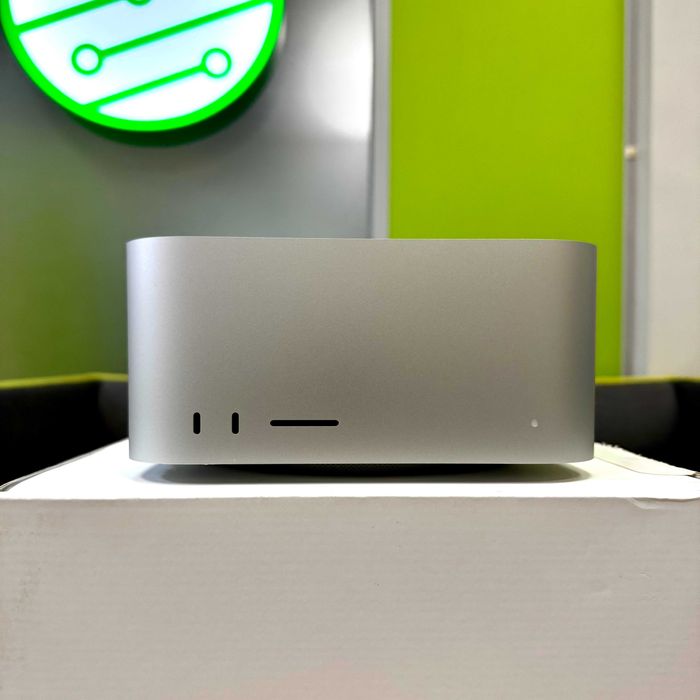 Apple Mac Studio MJMW3 (2022) M1 Ultra / 20CPU / 48GPU / 64GB / 1TB