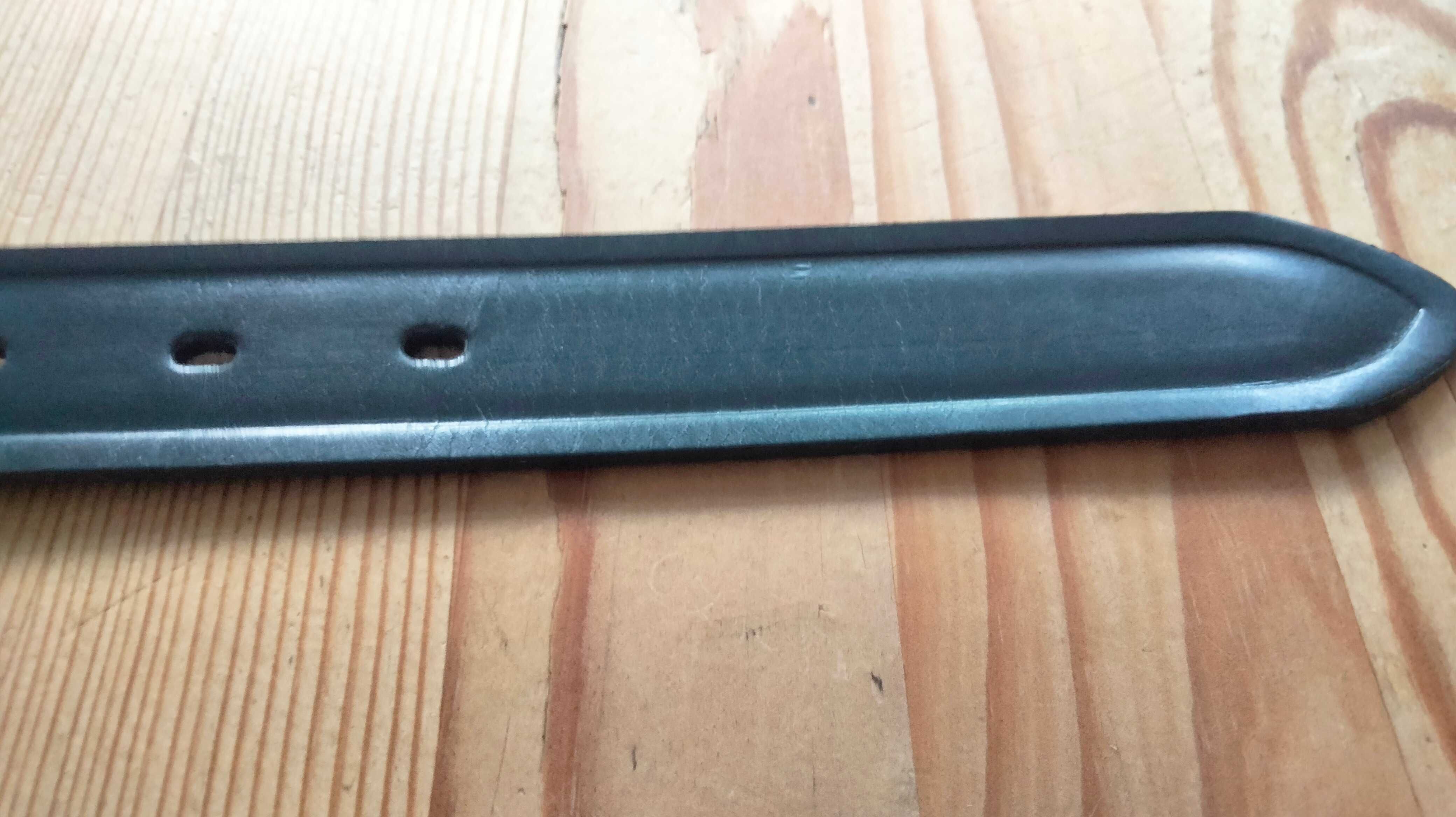 Pasek męski długości 105 cm szer. 2,9 cm kolor czarny skóra naturalna
