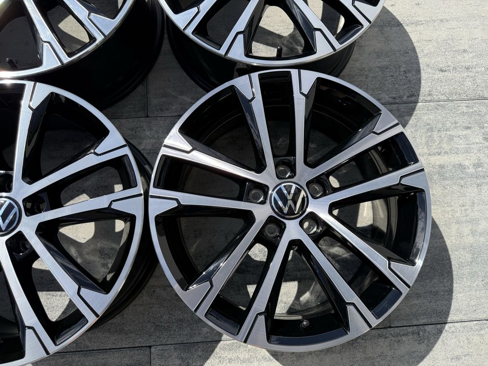 JAK NOWE Felgi Oryginalne VW 17” SINGAPORE 7J ET49