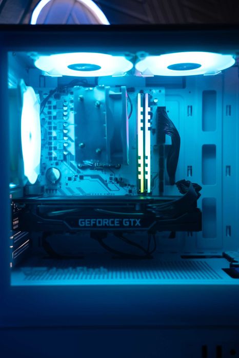 komputer gamingowy, komputer stacjonarny do gier. Gtx 1660s, ryzen.