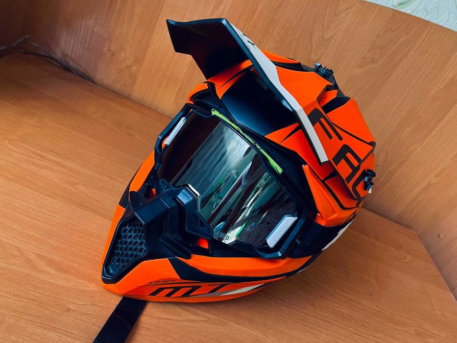 Продам  шлем  МТ