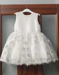 Платье детское белое с пышной юбкой на 2-3 годика
