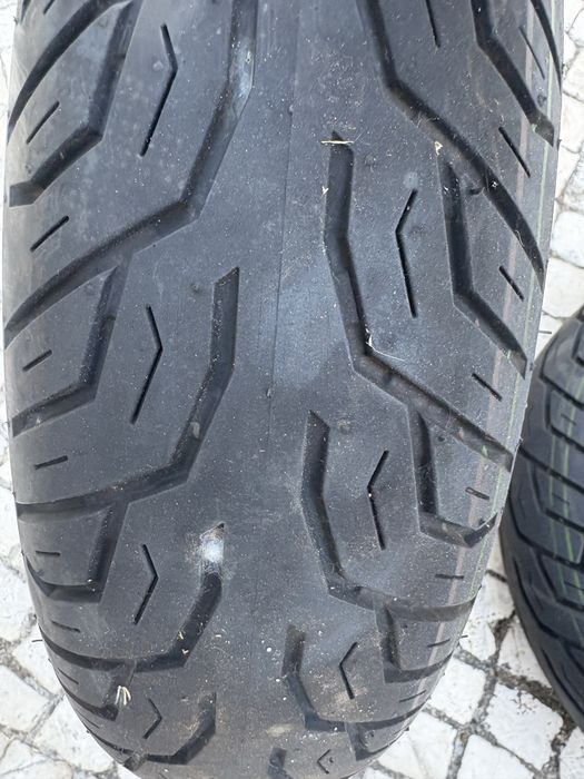 Pneus de scooter com 1500kms