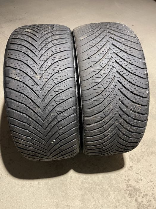 Pneus 225/35/19 4 estações/ All seasons
