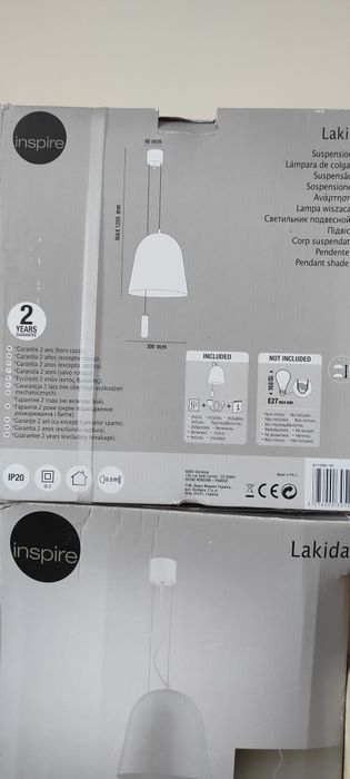 2 lampy wiszące LAKIDA białe 
Wykonana jest z metalu w kolor